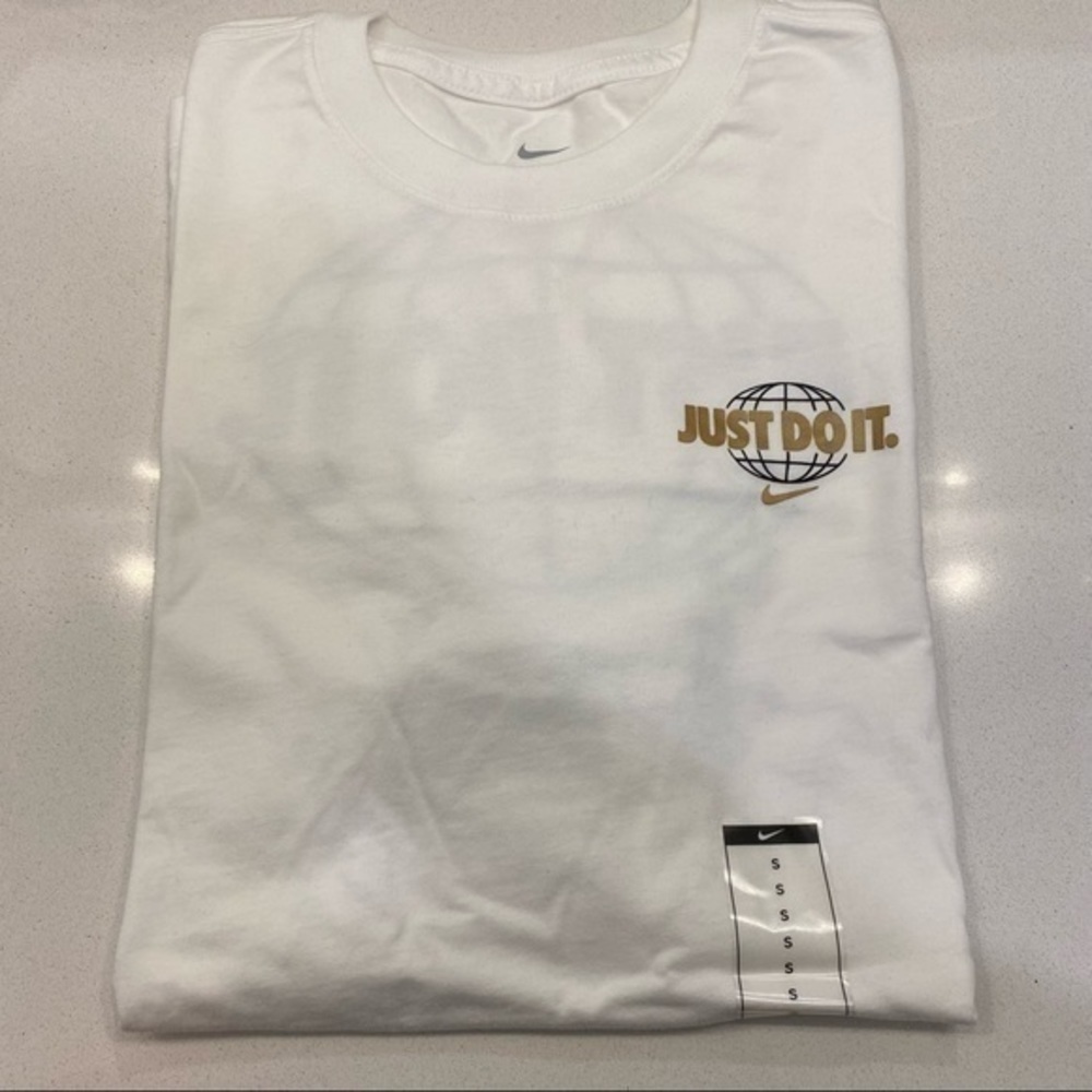 Nike Just Do It World Map Flags T-shirt - Picture 4 of 5